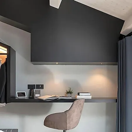 Agio Comfy Place 4*